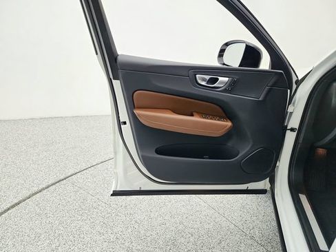 Certified 2023 Volvo XC60 B5 Plus w/ Climate Package AWD/4WD image 25