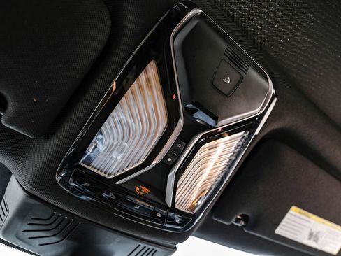Used 2016 BMW 750i RWD image 26