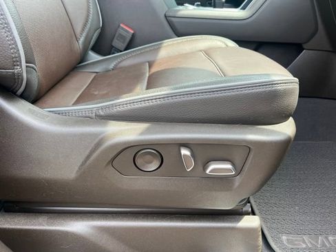 Used 2023 GMC Sierra 1500 Denali w/ Technology Package AWD/4WD image 15
