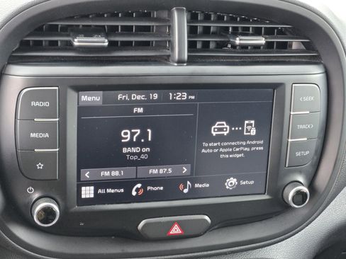 Used 2024 Kia Soul LX w/ Option Group 015 image 19