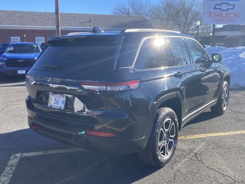 Used 2022 Jeep Grand Cherokee Trailhawk w/ Luxury Tech Group III image 7