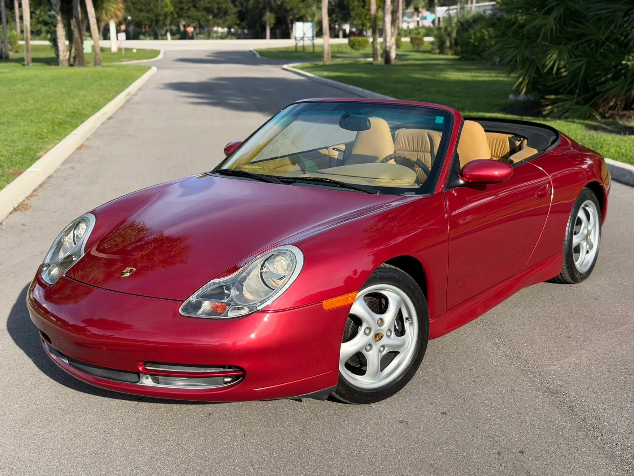 Used 2001 Porsche 911 Cabriolet image 3