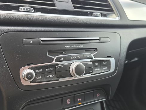 Used 2018 Audi Q3 2.0T Premium w/ Convenience Package image 38