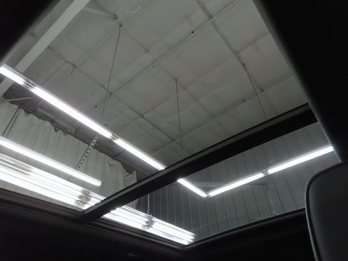 Used 2023 GMC Yukon Denali image 28