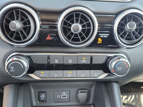 New 2025 Nissan Sentra S image 9