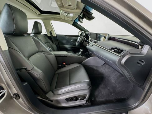 Used 2021 Lexus ES 350 w/ Premium Package image 32