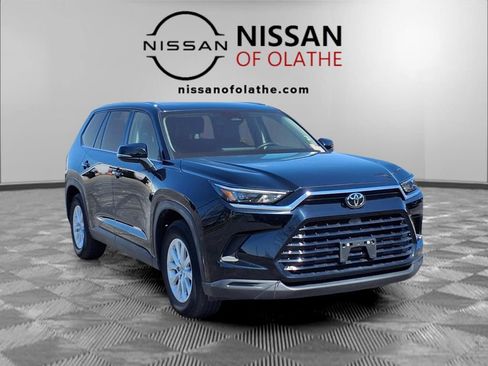 Used 2025 Toyota Grand Highlander AWD image 31