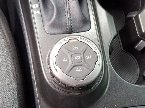 Used 2021 Ford Bronco Big Bend w/ Sasquatch Package image 25