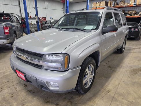 Used 2005 Chevrolet TrailBlazer EXT 4WD w/ LS Preferred Equipment Group image 4