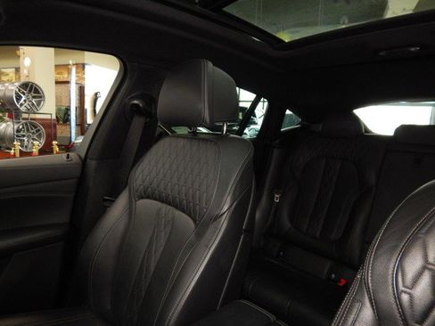 Used 2023 BMW X6 xDrive40i w/ M Sport Package image 36