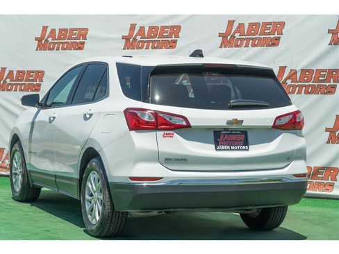 Used 2019 Chevrolet Equinox LT FWD image 2
