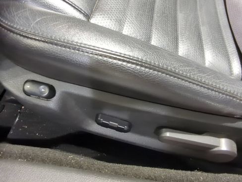 Used 2006 Ford Mustang GT RWD image 13
