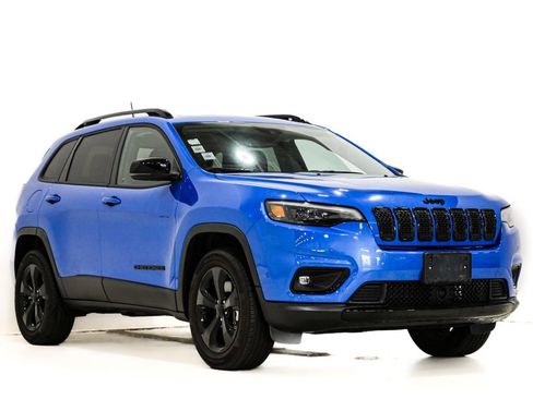 Used 2023 Jeep Cherokee Altitude Lux w/ Lux Elite Package AWD/4WD image 1