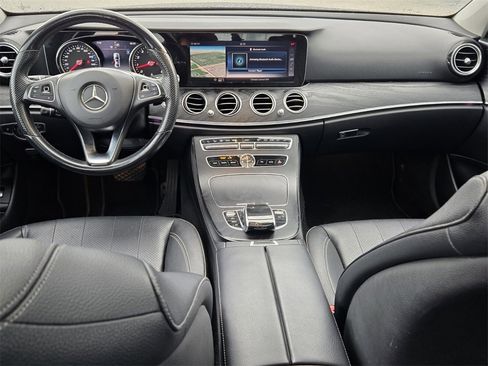 Used 2018 Mercedes-Benz E 300 image 12