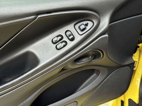Used 2003 Ford Mustang Mach 1 RWD image 19