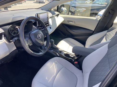 Used 2021 Toyota Corolla LE w/ Carpet Mat Package (TMS) FWD image 12