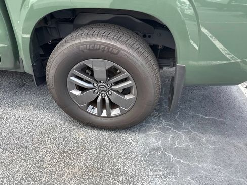 Certified 2025 Nissan Frontier SV RWD image 6
