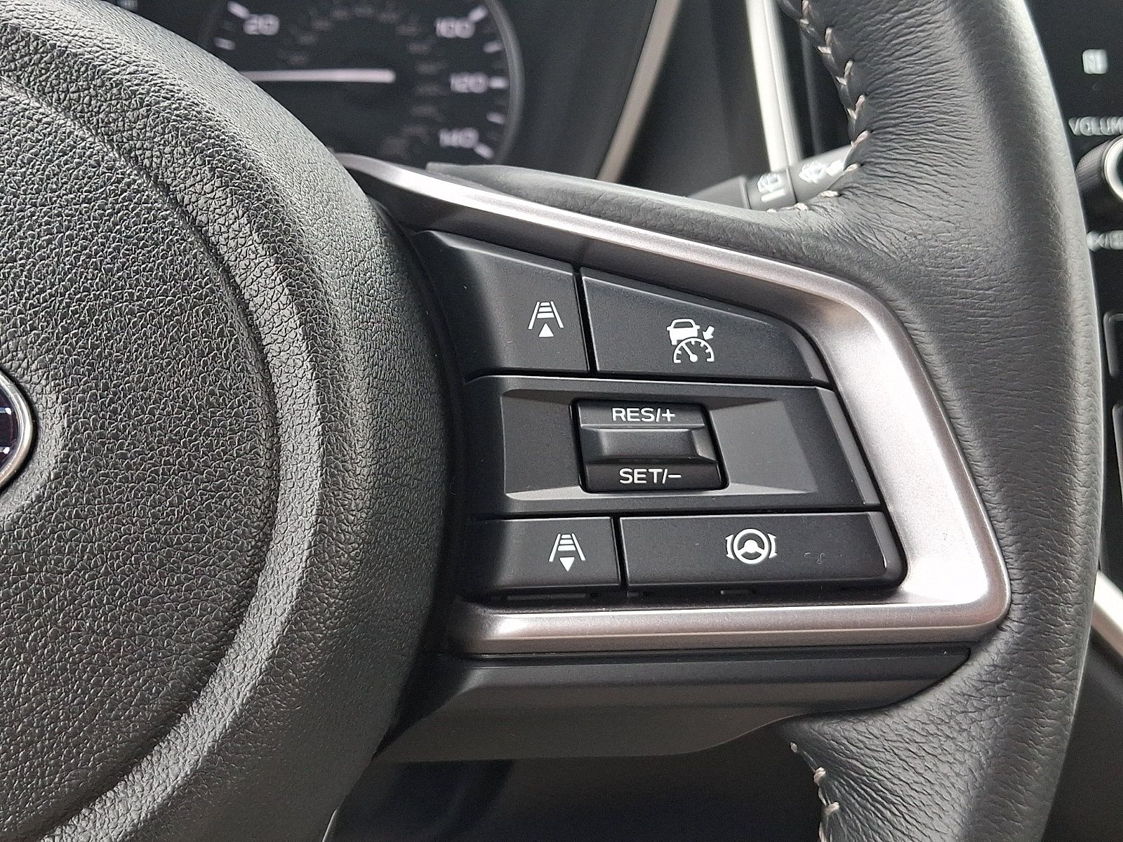 Certified 2025 Subaru Ascent Premium AWD/4WD image 22