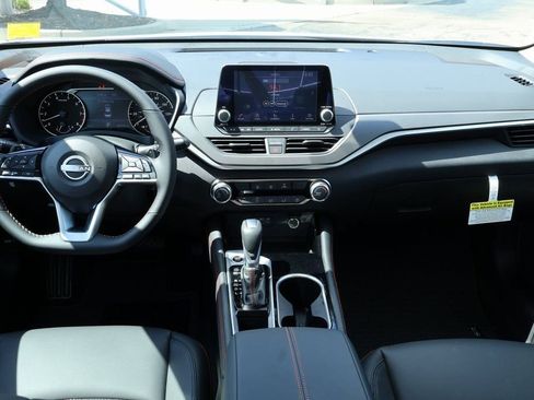 New 2025 Nissan Altima 2.5 SR image 6