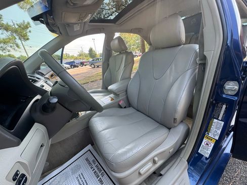 Used 2007 Toyota Camry XLE image 14