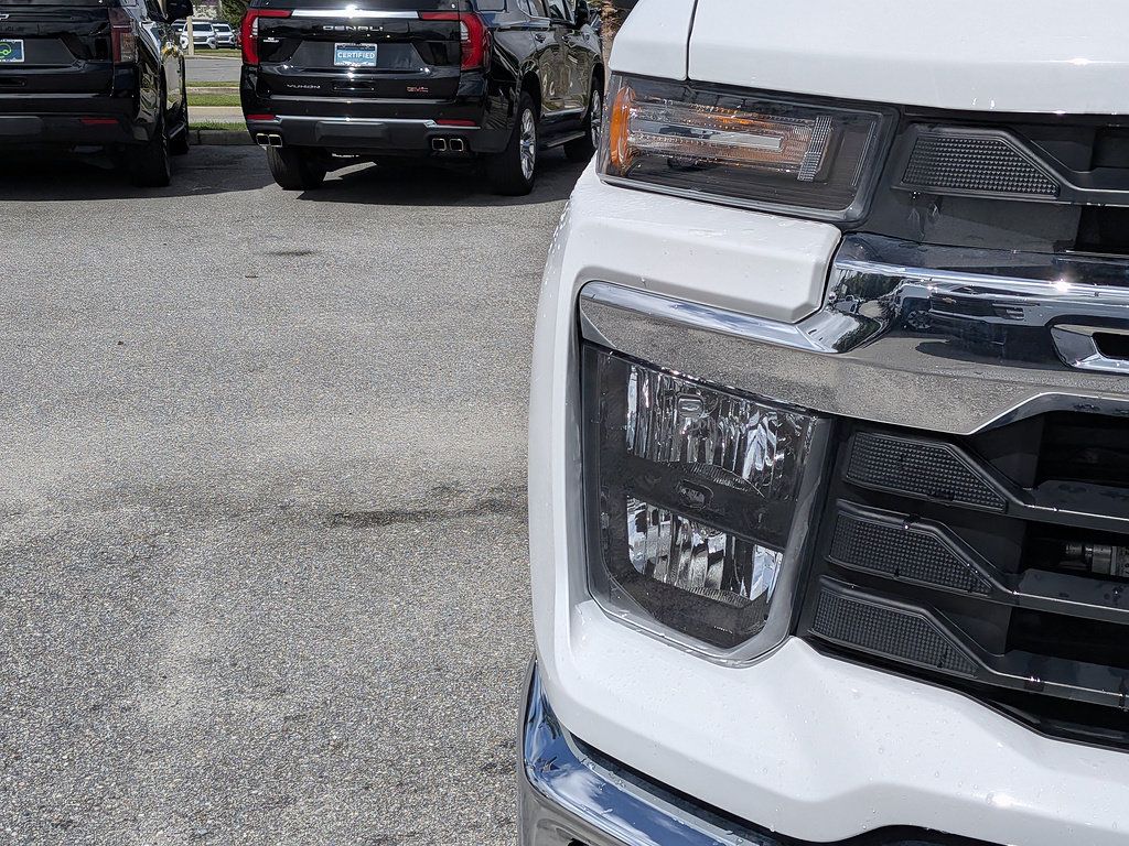 Certified 2025 Chevrolet Silverado 2500 LT w/ Safety Package AWD/4WD image 9
