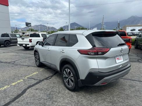 Used 2023 Nissan Rogue SV AWD/4WD image 7