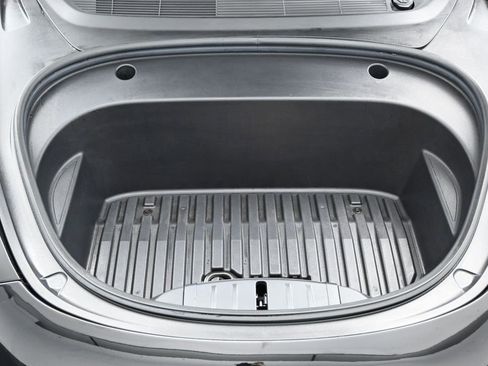 Used 2023 Tesla Model 3 Standard Range image 43