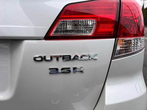 Used 2012 Subaru Outback 3.6R Limited w/ Moonroof Pkg image 22