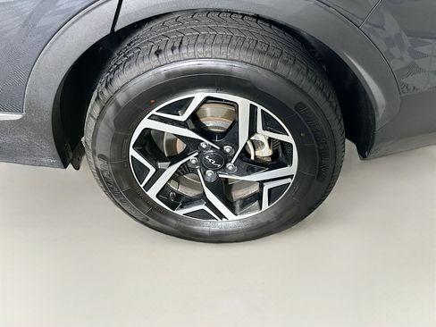 Used 2025 Kia Sportage LX image 11