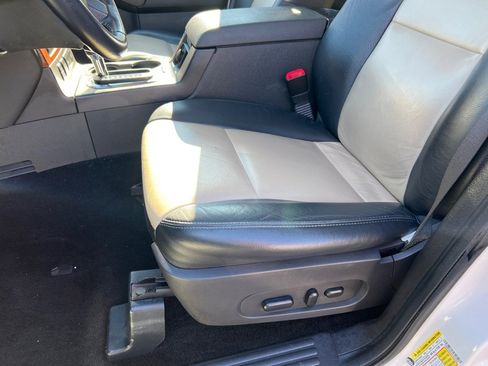 Used 2010 Ford Explorer Eddie Bauer image 8