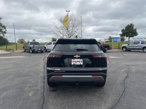 New 2026 Chevrolet Equinox LT w/ Convenience Package II image 4