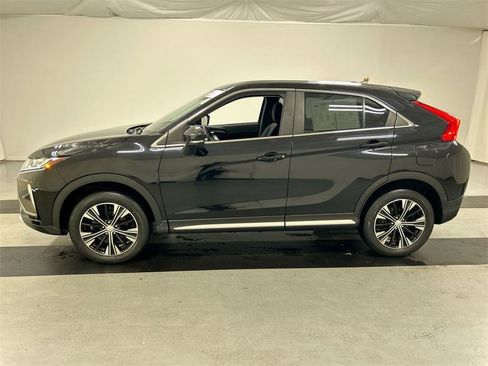 Used 2020 Mitsubishi Eclipse Cross SE image 4
