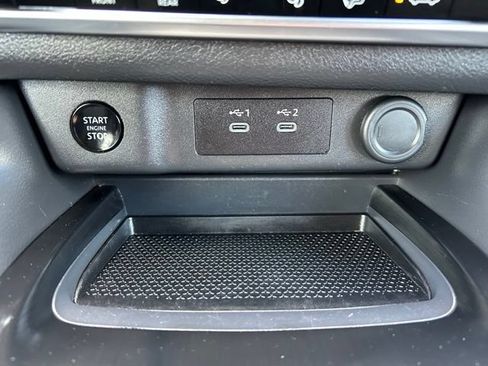 Used 2024 Nissan Rogue SV AWD/4WD image 17