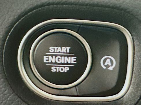 Used 2026 Mercedes-Benz GLS 450 4MATIC image 16