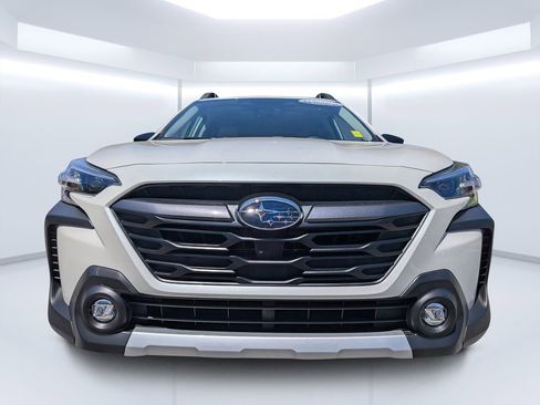 Certified 2025 Subaru Outback Limited image 8