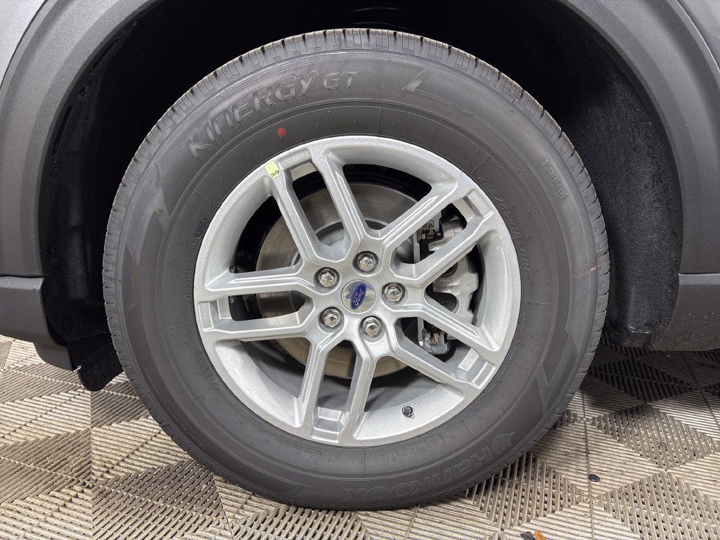 New 2027 Ford Explorer Active w/ Active Comfort Package RWD image 12