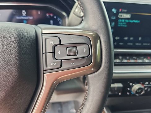 Used 2024 Chevrolet Silverado 2500 High Country w/ Technology Package AWD/4WD image 17