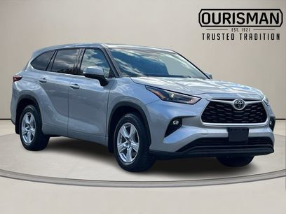 Used 2022 Toyota Highlander LE