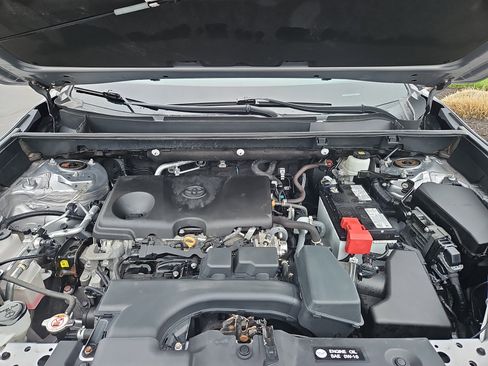 Used 2022 Toyota RAV4 LE AWD/4WD image 27