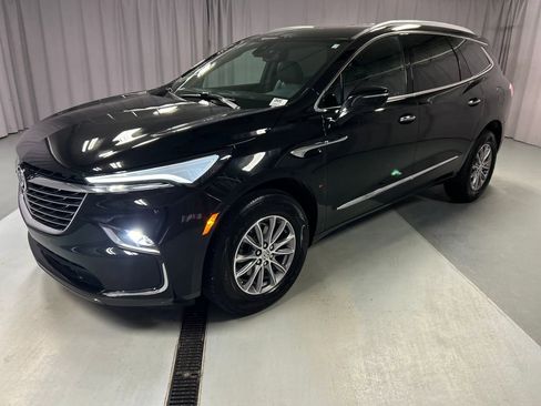 Used 2024 Buick Enclave Essence w/ LPO, Cargo Package image 3
