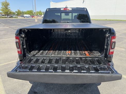 Used 2020 RAM 1500 Laramie AWD/4WD image 10