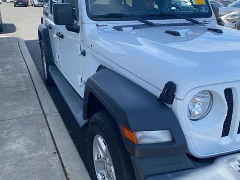 Used 2018 Jeep Wrangler Unlimited Sport S AWD/4WD image 12