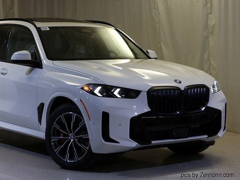 Used 2026 BMW X5 xDrive50e w/ M Sport Package image 2