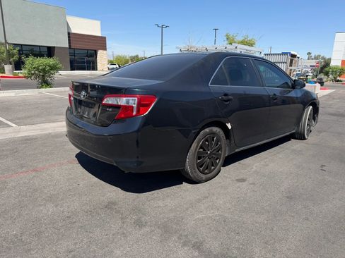 Used 2012 Toyota Camry LE FWD image 5