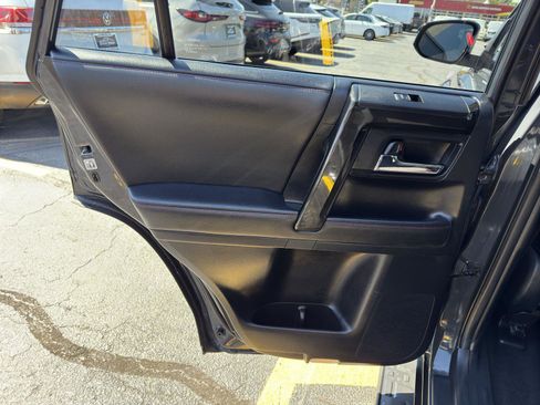 Used 2024 Toyota 4Runner TRD Off-Road image 33