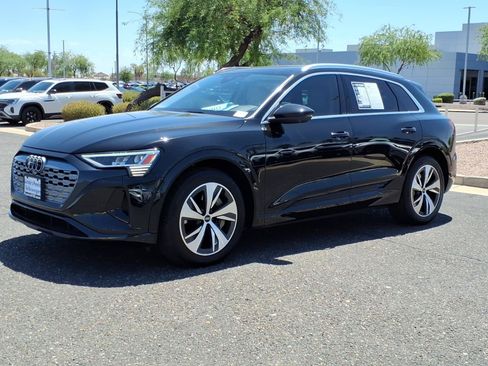 Used 2024 Audi Q8 e-tron Premium Plus w/ Premium Plus Package AWD/4WD image 3