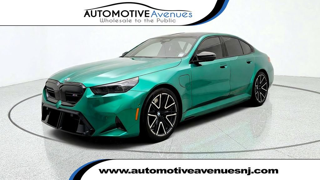 Used 2026 BMW M5 w/ Carbon Package AWD/4WD image 1