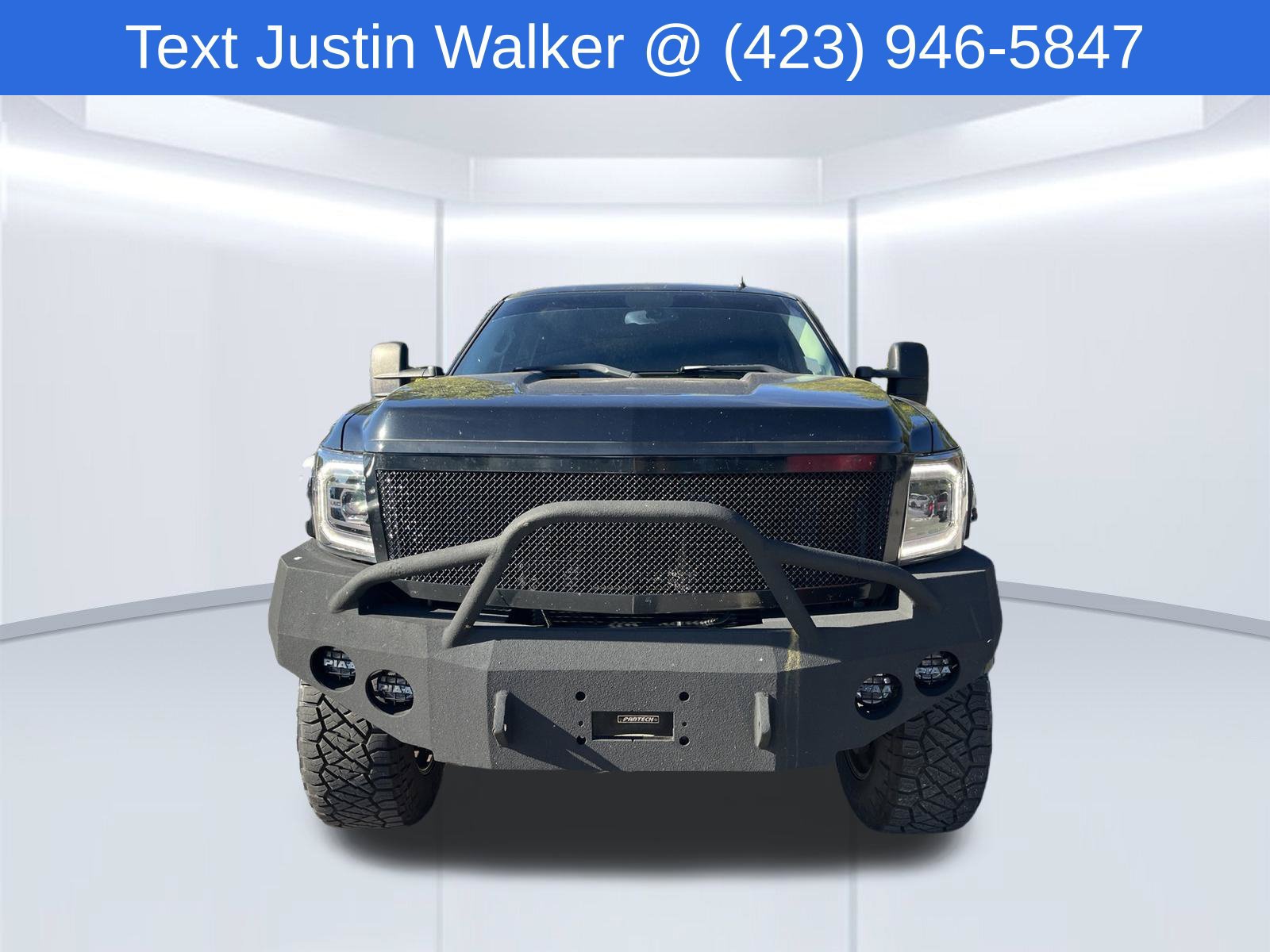 Used 2010 Chevrolet Silverado 2500 LT w/ Interior Plus Package AWD/4WD image 2