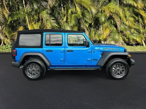 Used 2024 Jeep Wrangler Unlimited Sport AWD/4WD image 4