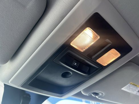 Used 2018 RAM 1500 Classic SLT image 23